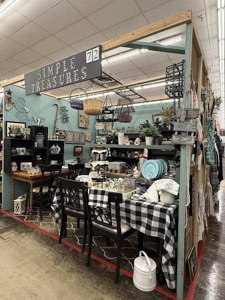 Huntington Peddlers Mall