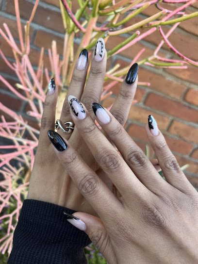 Nails By Us