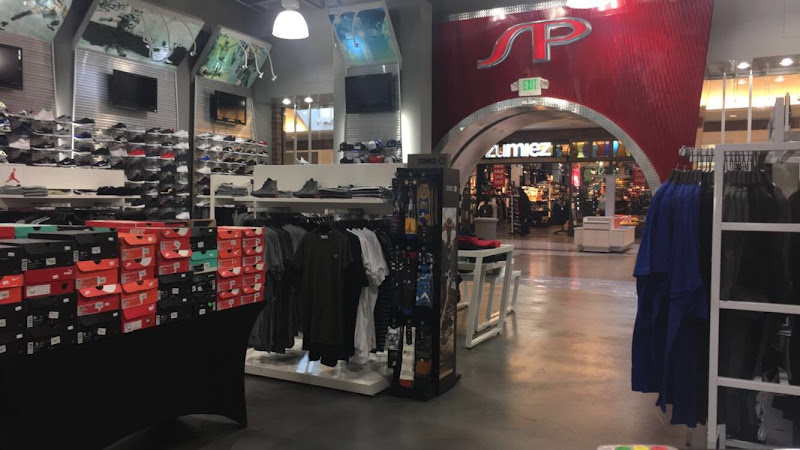Shoe Palace