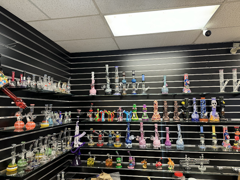A & A Smoke Shop