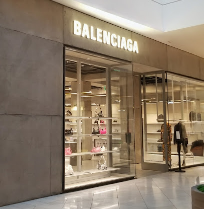 BALENCIAGA