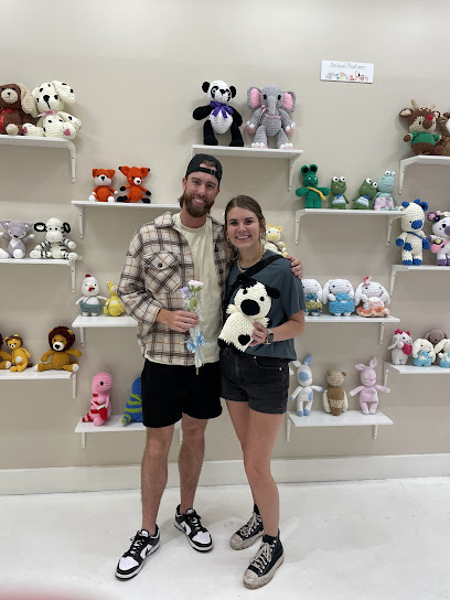 Knots & Loops Galleria