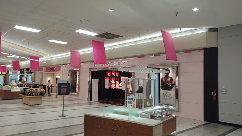 Victoria's Secret & PINK