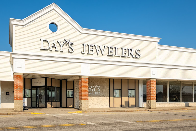 Day's Jewelers | Auburn, ME
