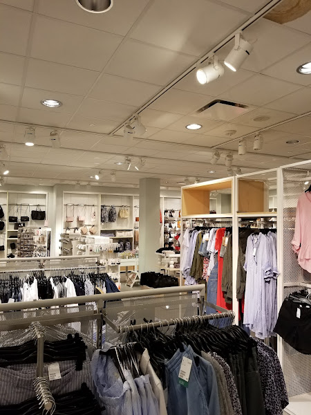 H&M
