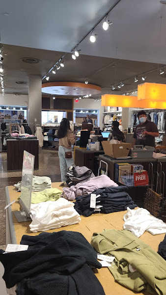 PacSun