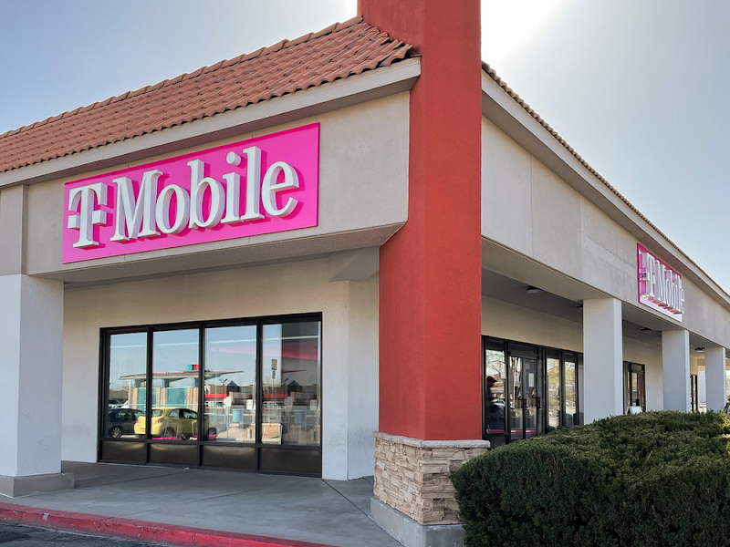 T-Mobile Experience Store