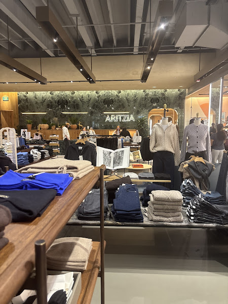 Aritzia