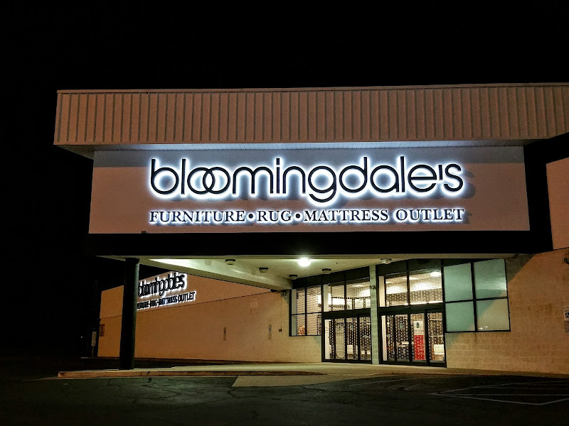 Bloomingdale's Outlet