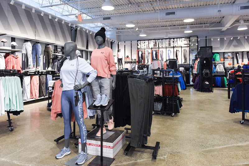 Under Armour Factory House - The Crossings Premium Outlets