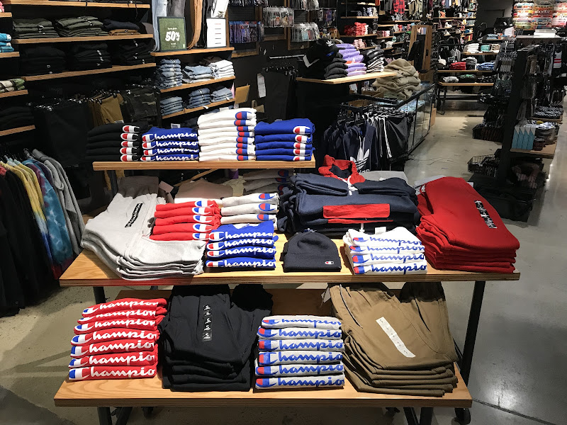 Zumiez