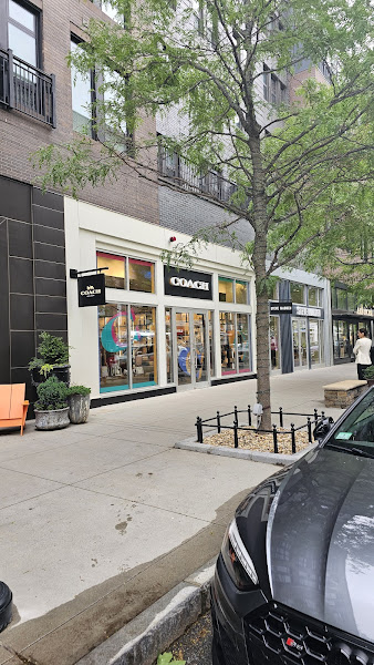 COACH Outlet