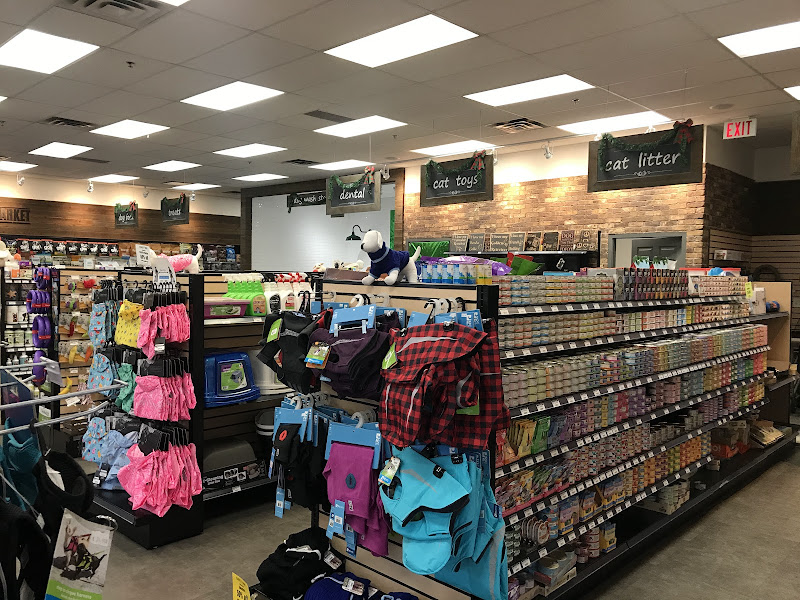 Paw Street Market - Langley