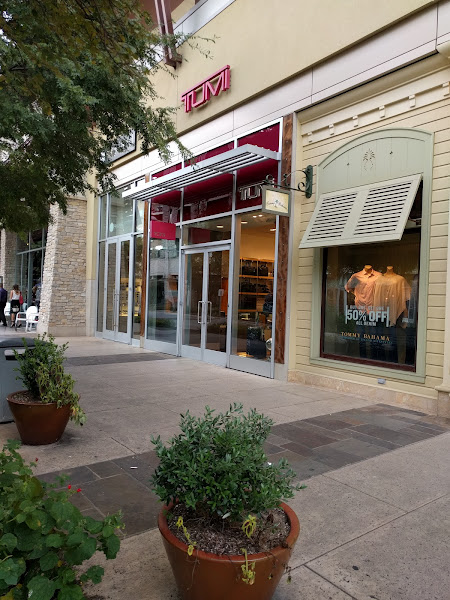 TUMI Store