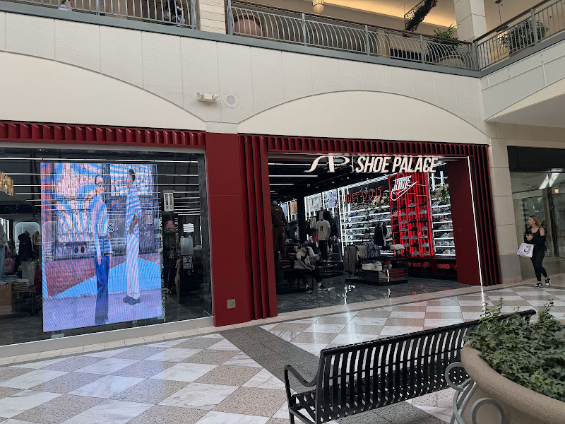 Shoe Palace