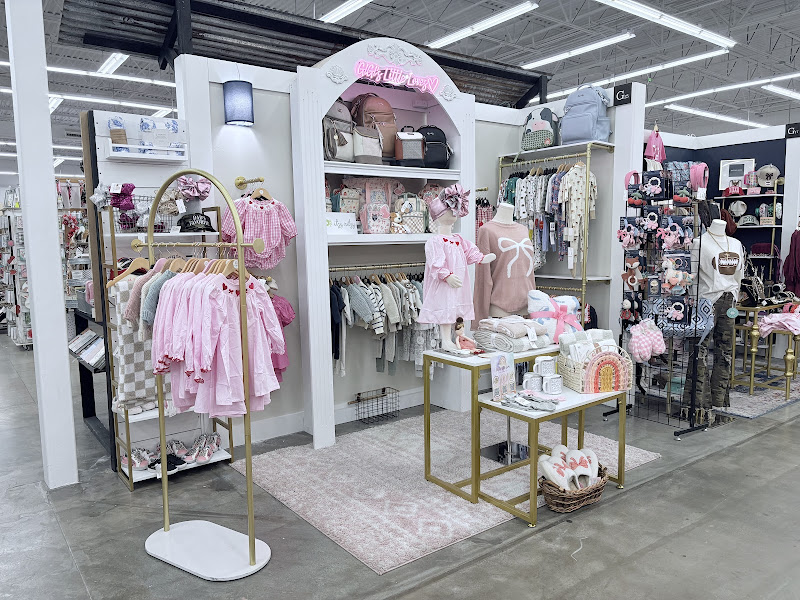 GiGi’s Little Loves Gifts & Boutique LLC