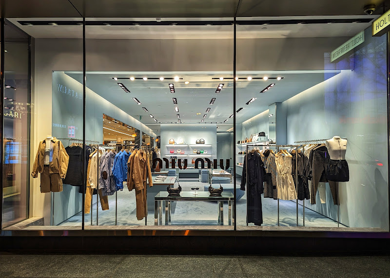Holt Renfrew