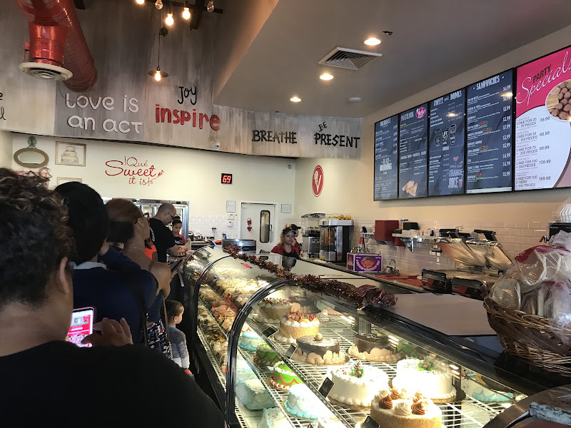 Vicky Bakery Miramar
