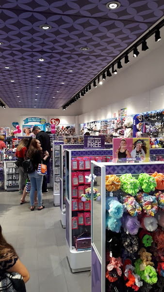 claire's