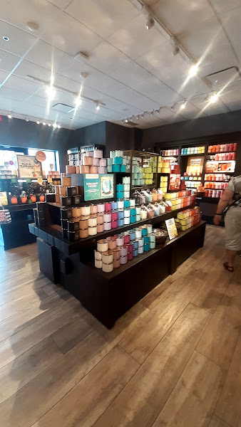 Bath & Body Works