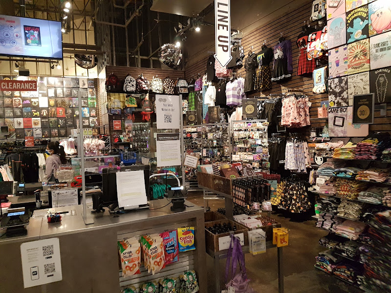 Hot Topic