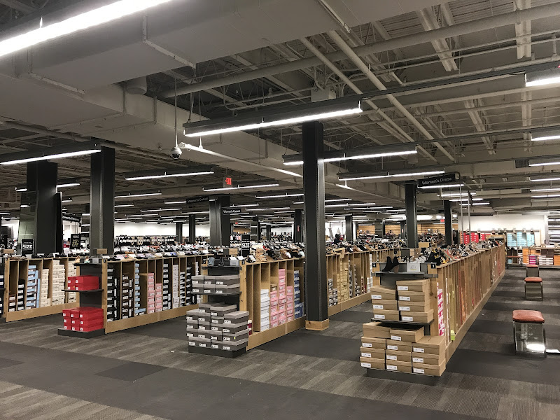 DSW Designer Shoe Warehouse