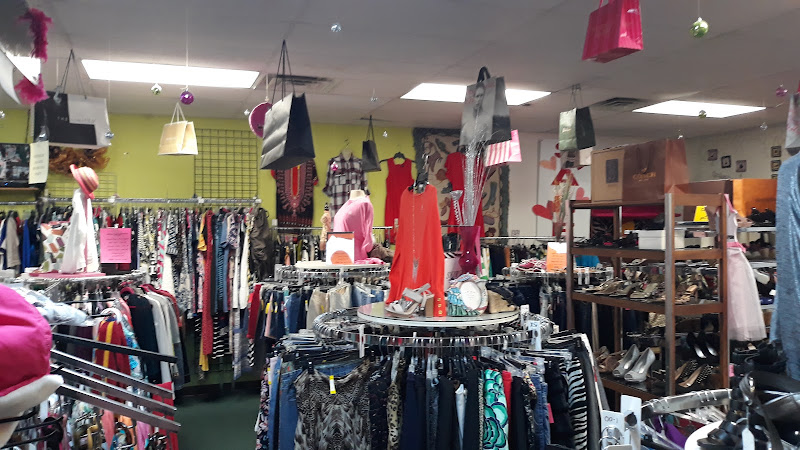 DeJaVu Ladies Fine Consignment & Accessories