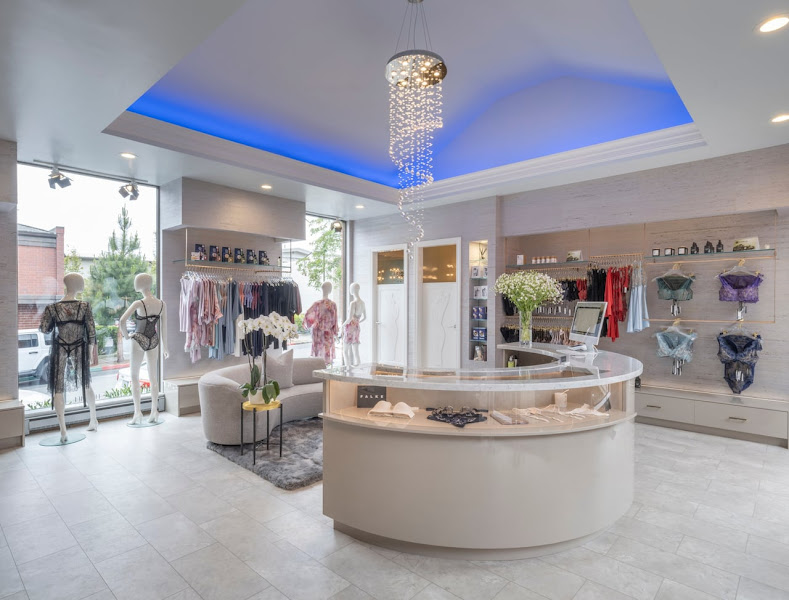 Dentelle Intimates