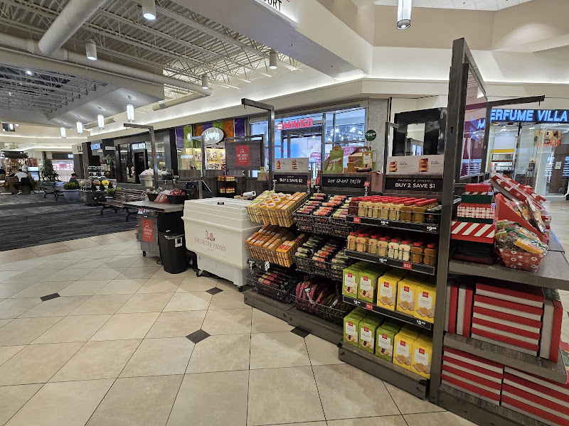 Hickory Farms at Huntington Mall