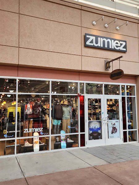 Zumiez