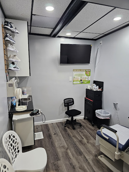 Azar Foot & Ankle Specialist - Riverside