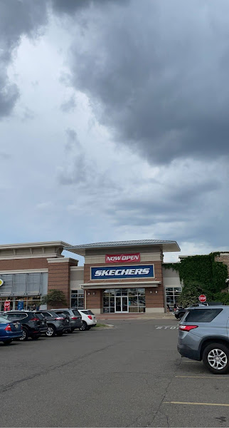 SKECHERS Warehouse Outlet