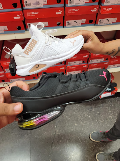 Famous Footwear
