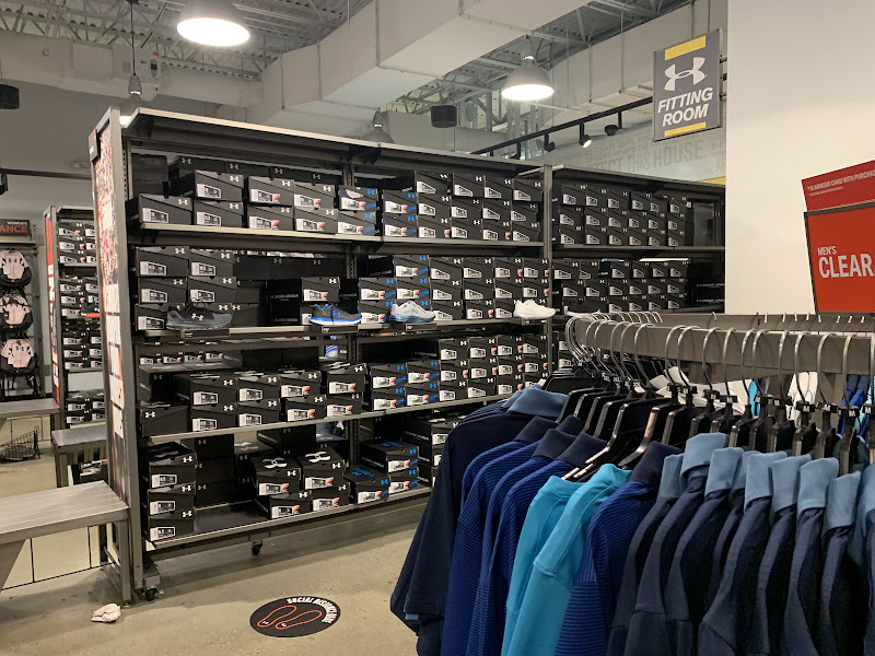 Under Armour Factory House - The Outlet Collection Jersey Gardens