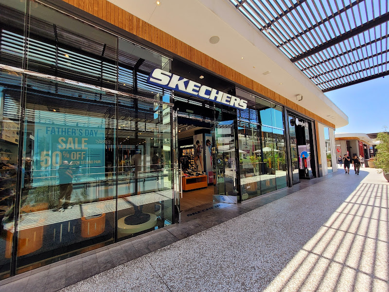 Skechers