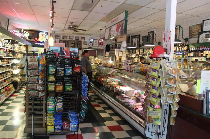 Bertucelli's La Villa Gourmet