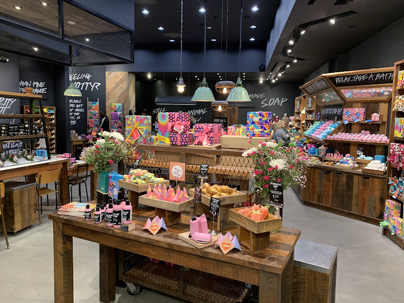 Lush Cosmetics Fashion Show Mall