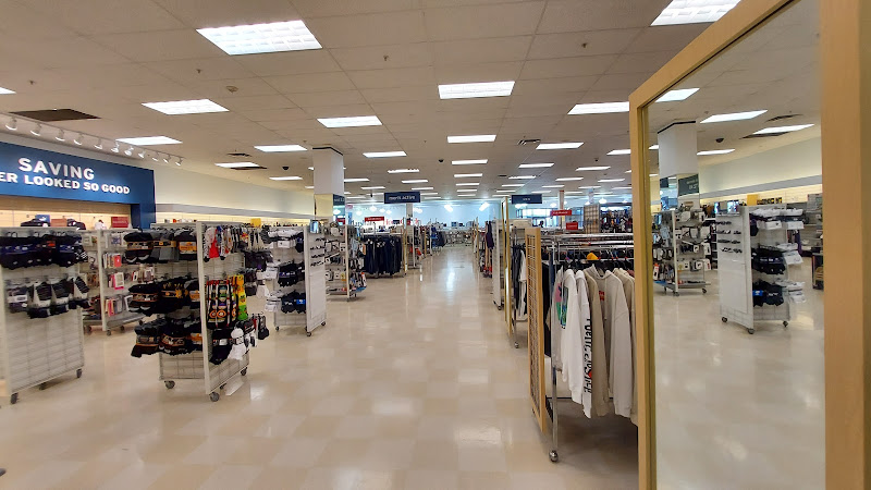 Marshalls & HomeGoods