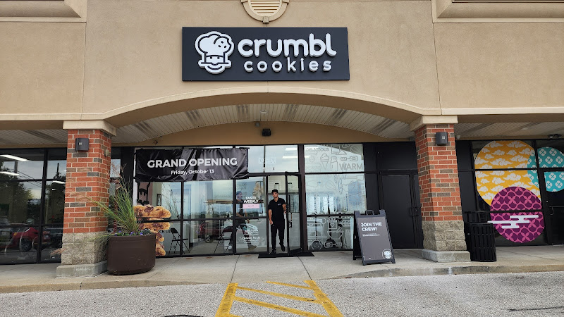 Crumbl – Cookies & Desserts