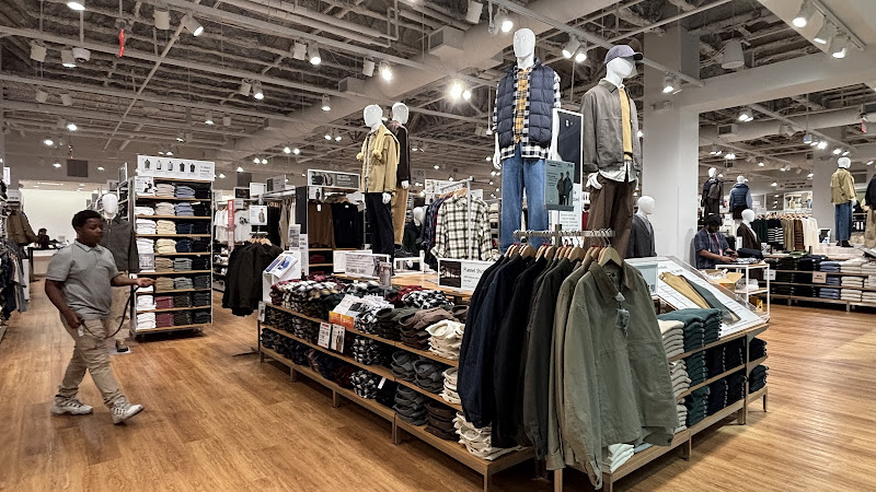 Uniqlo Pentagon City