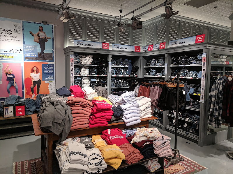 Hollister Co.