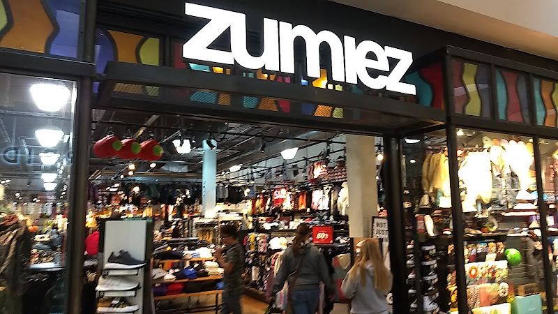 Zumiez