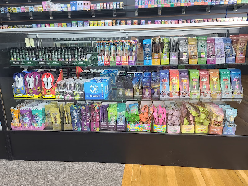 Royal Smoke Shop
