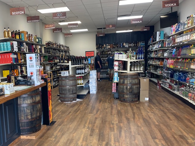 Top Hat Wine & Liquors