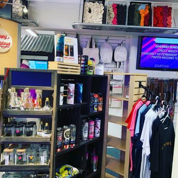 DA Outfitters