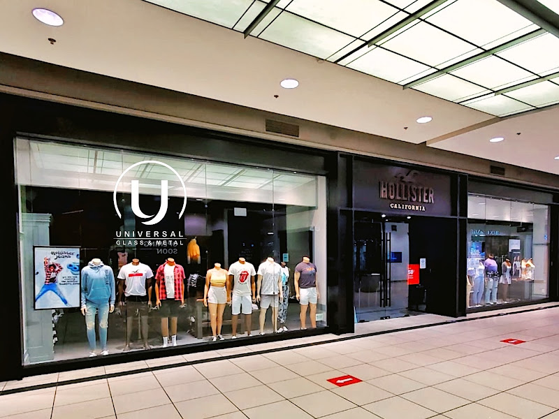 Hollister Co.