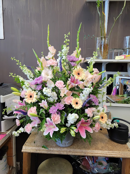Buds & Blooms