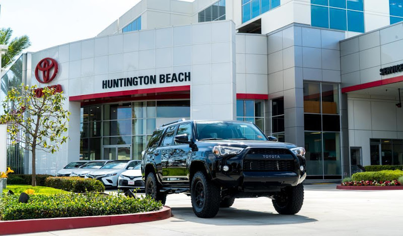Toyota of Huntington Beach