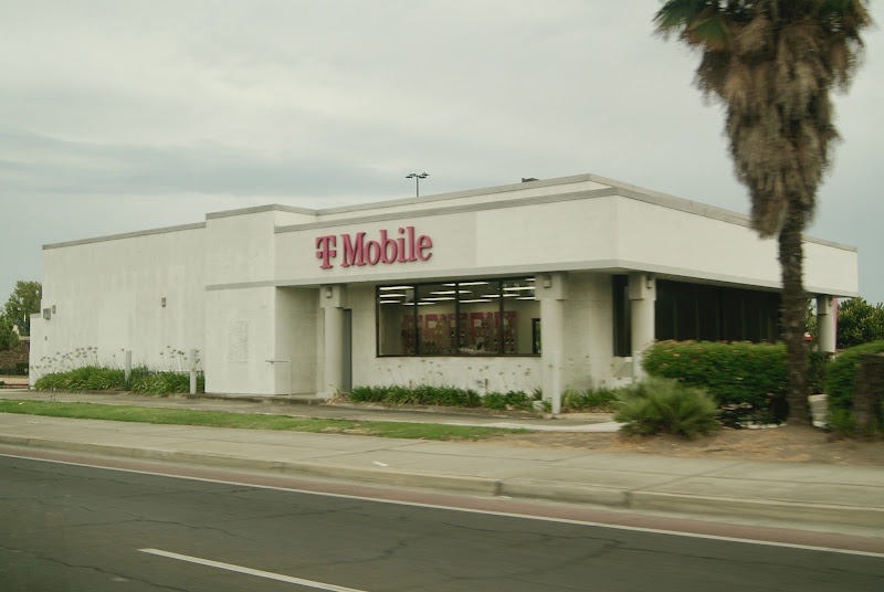 T-Mobile Authorized Retailer