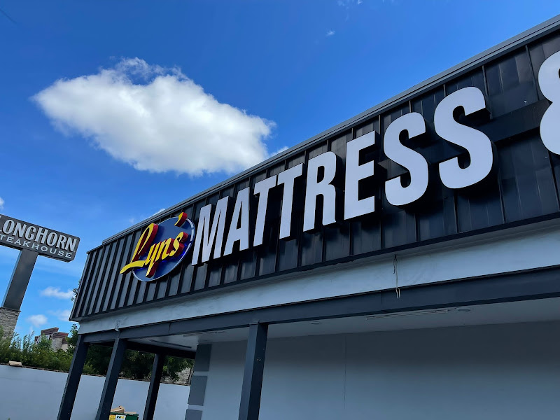 Lyn's Furniture Hialeah